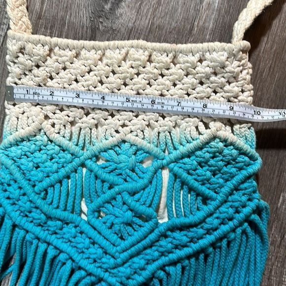 Mossimo Ombré Macrame fringe purse - Picture 3 of 5